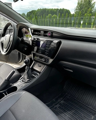 Toyota Auris cena 56000 przebieg: 117000, rok produkcji 2018 z Toruń małe 92